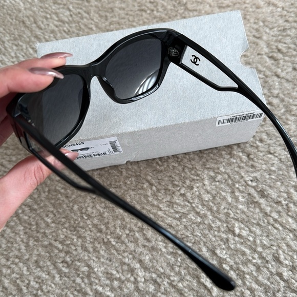 Chanel sunglasses black grey gradient polarized 0CH5429 - Picture 7 of 9